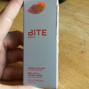Bite Creme Lip Gloss in Champagne Pearl